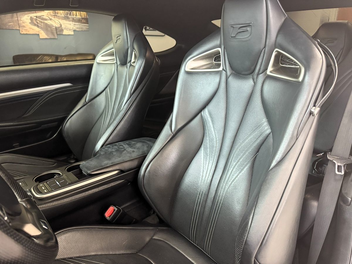 2015 Lexus RC F photo 16