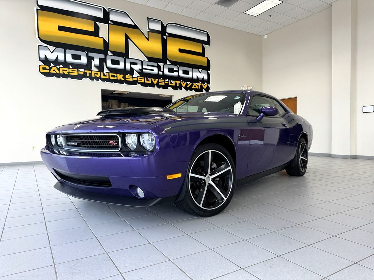 2010 Dodge Challenger R/T Classic photo 2