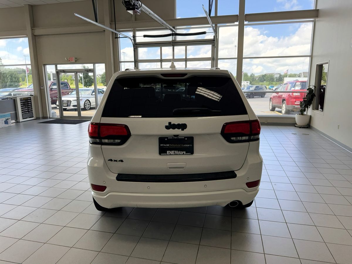 2018 Jeep Grand Cherokee Altitude photo 4