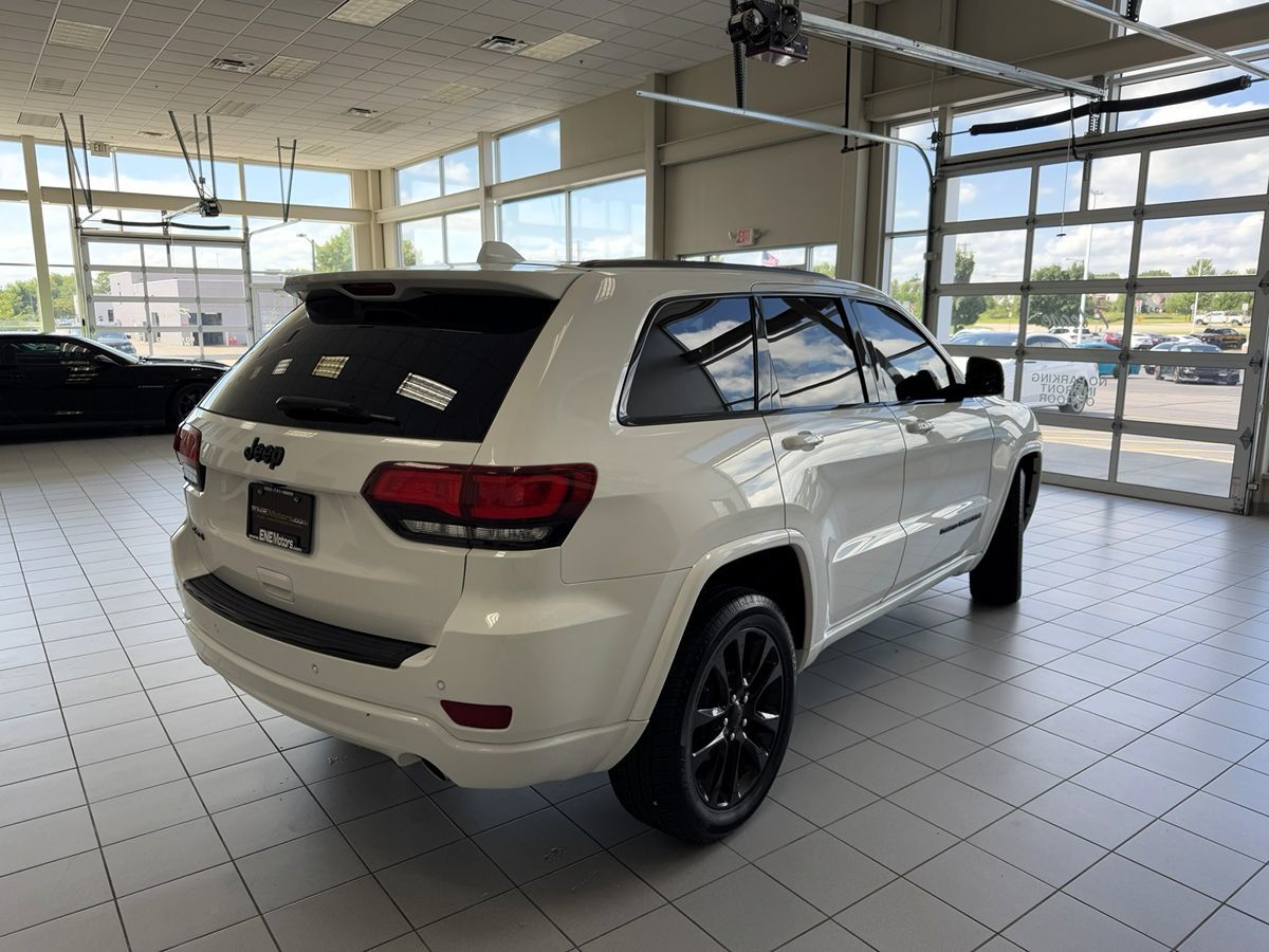 2018 Jeep Grand Cherokee Altitude photo 7