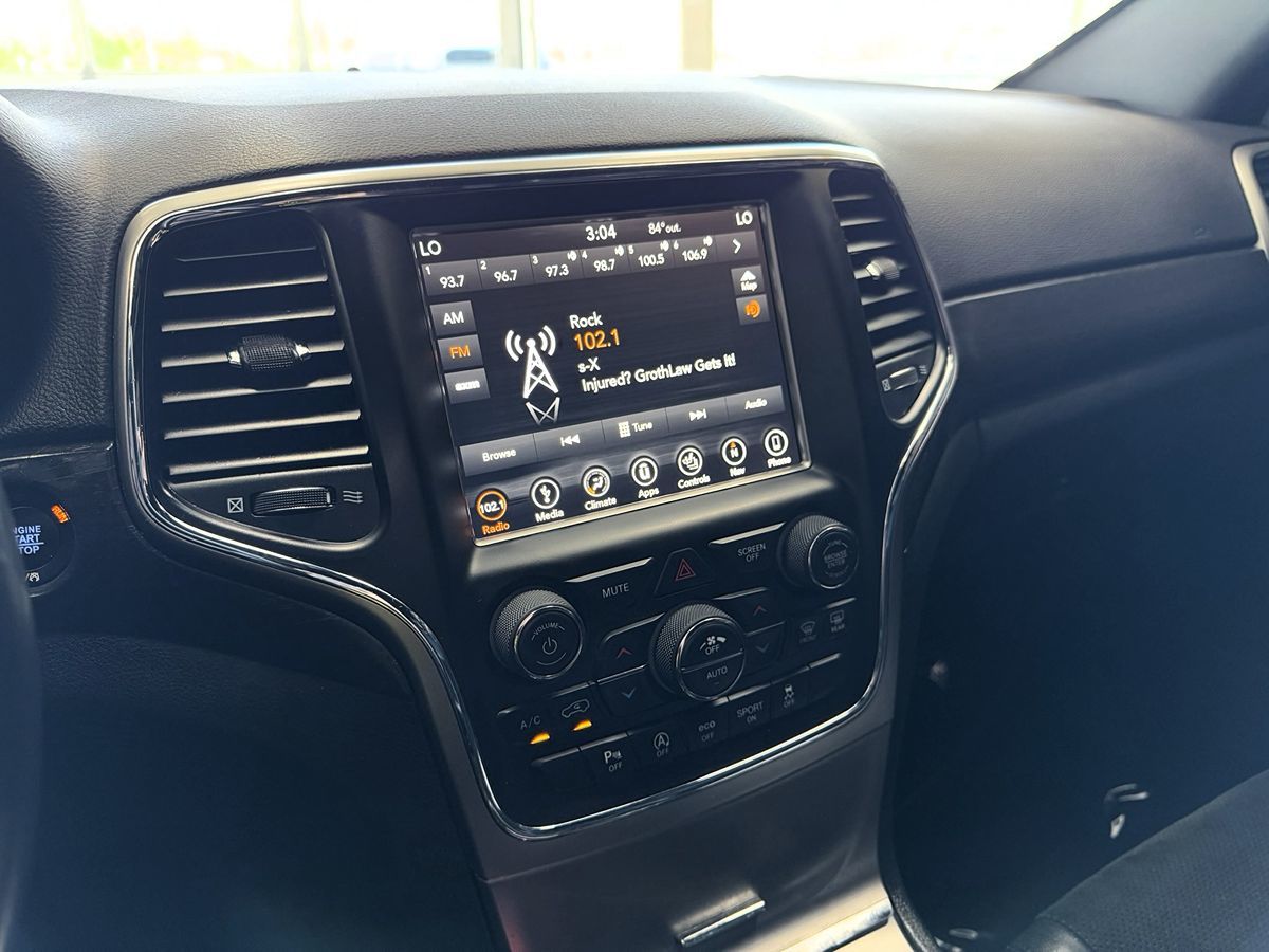 2018 Jeep Grand Cherokee Altitude photo 25