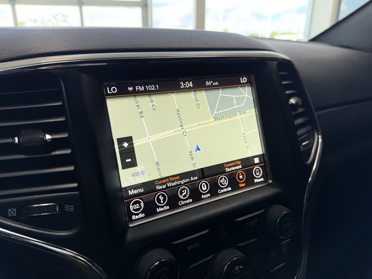 2018 Jeep Grand Cherokee Altitude photo 19