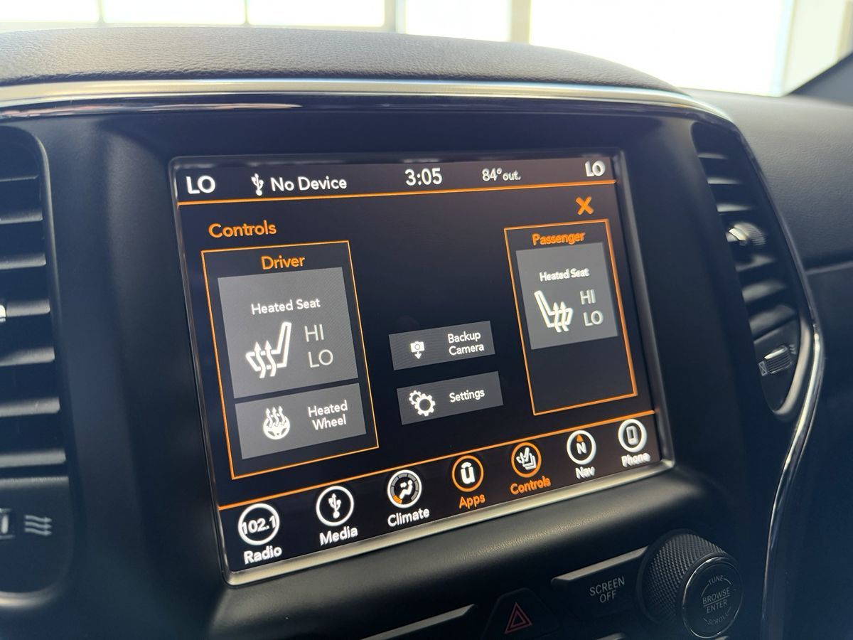 2018 Jeep Grand Cherokee Altitude photo 24