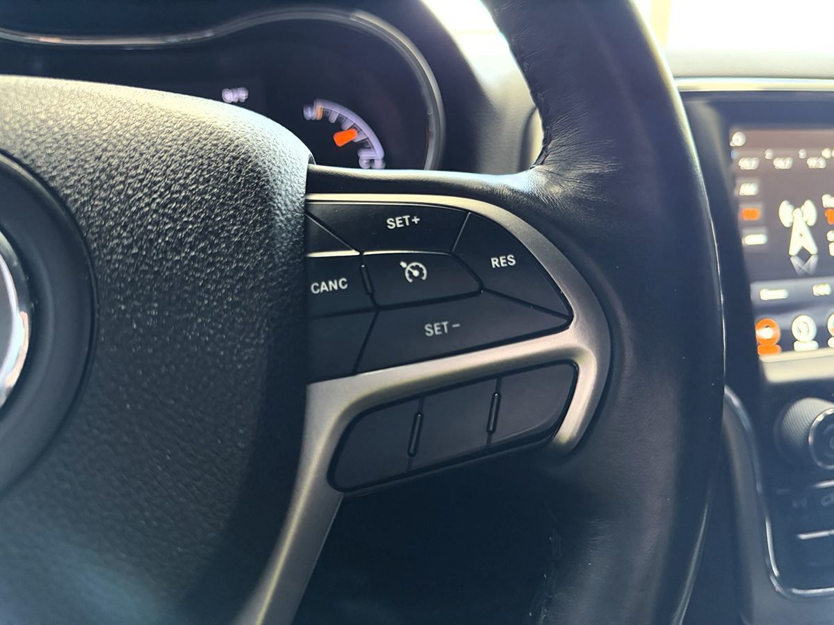 2018 Jeep Grand Cherokee Altitude photo 35