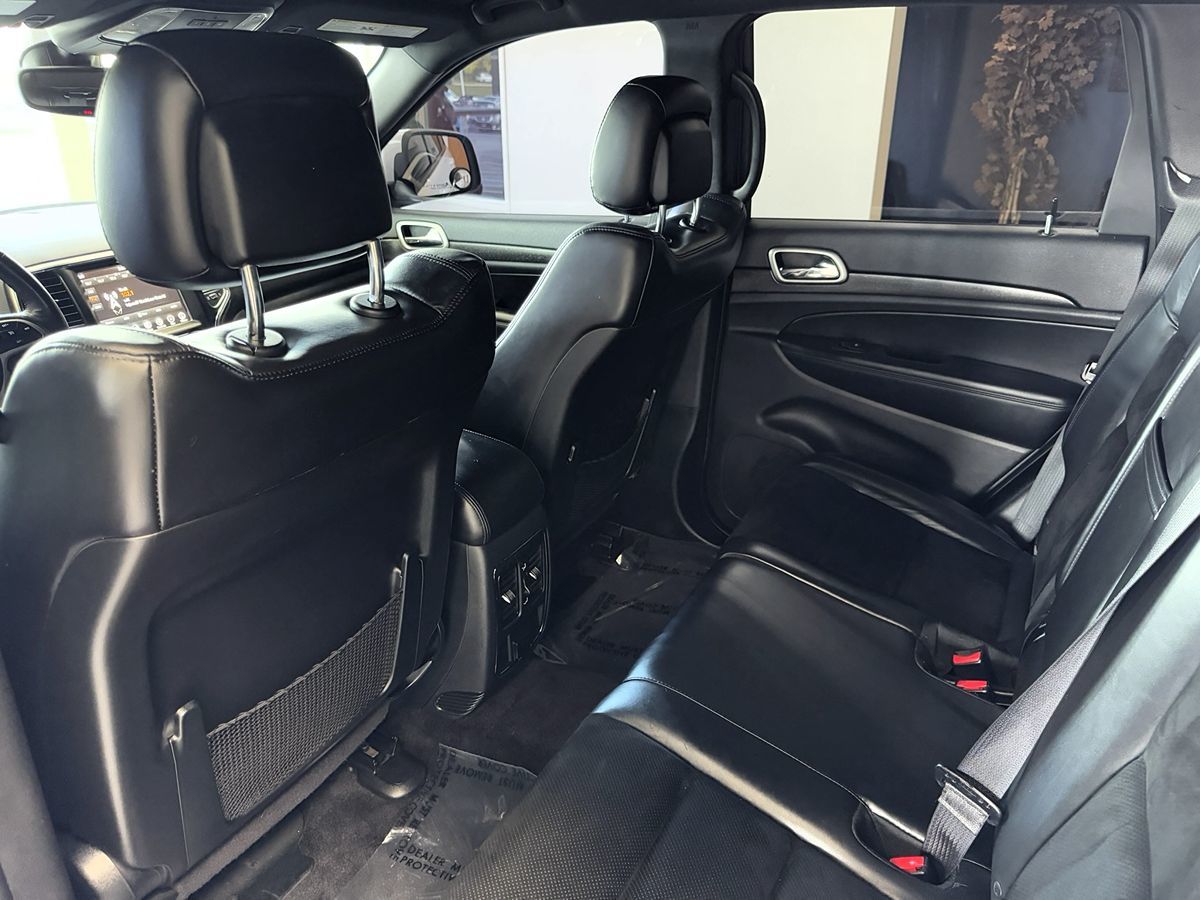 2018 Jeep Grand Cherokee Altitude photo 40