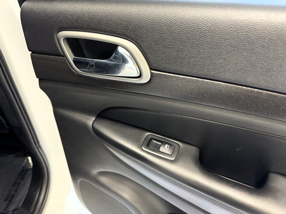 2018 Jeep Grand Cherokee Altitude photo 43