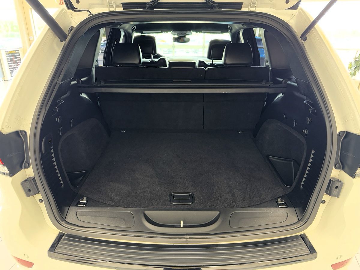 2018 Jeep Grand Cherokee Altitude photo 49