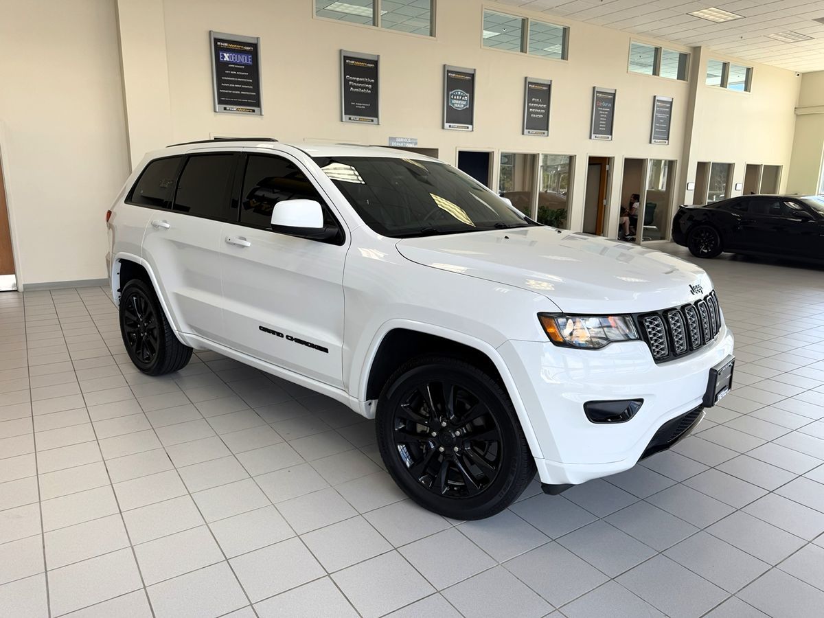 2018 Jeep Grand Cherokee Altitude photo 57