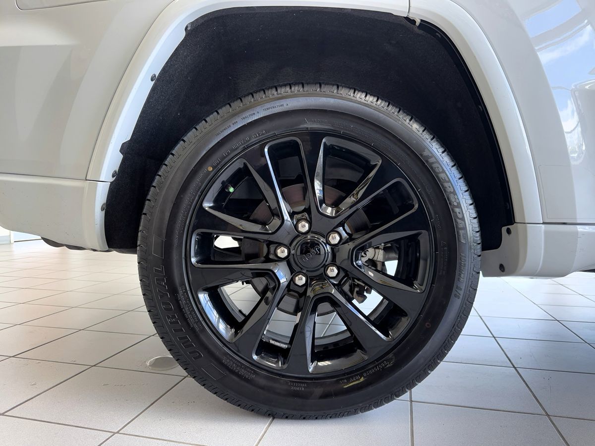 2018 Jeep Grand Cherokee Altitude photo 62