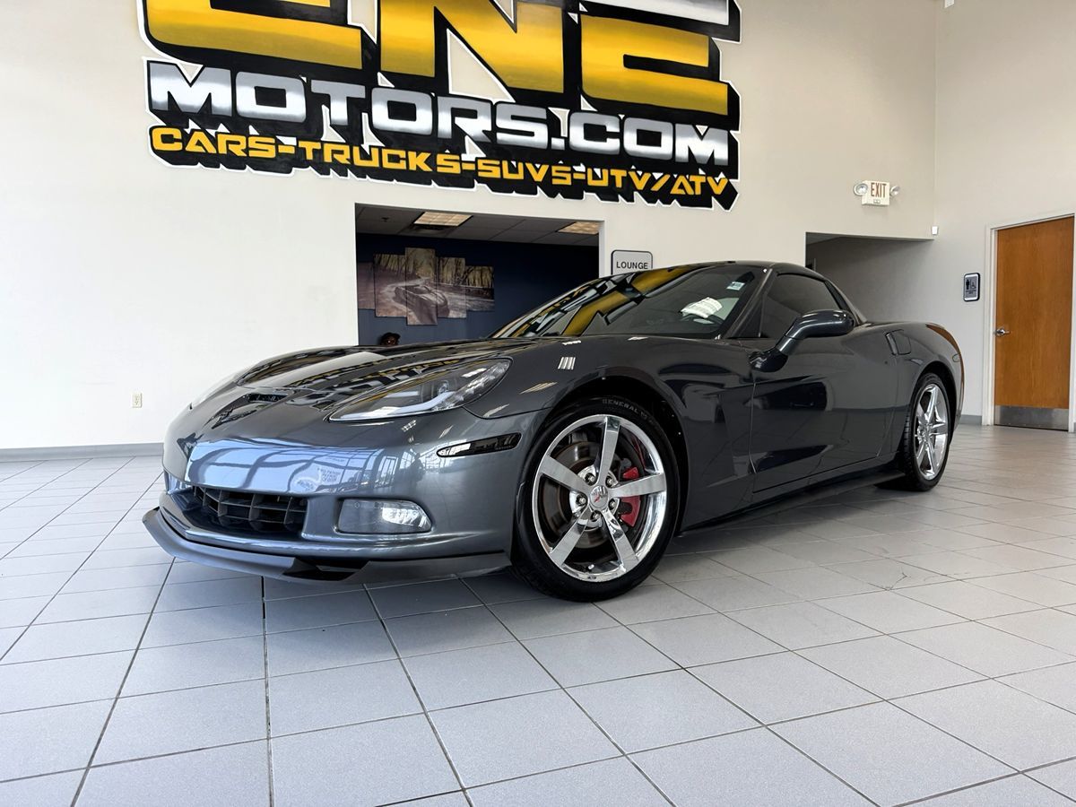2010 Chevrolet Corvette 2LT photo 2