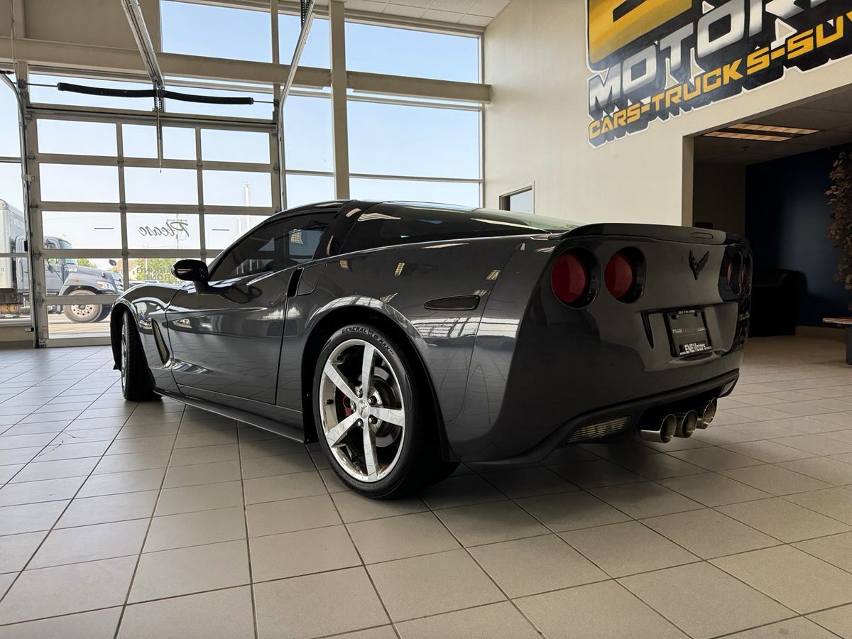 2010 Chevrolet Corvette 2LT photo 4