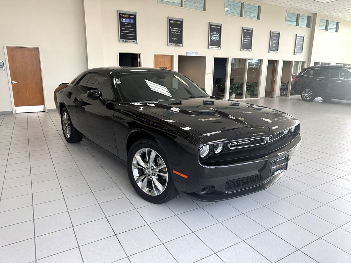 2021 Dodge Challenger SXT photo 9