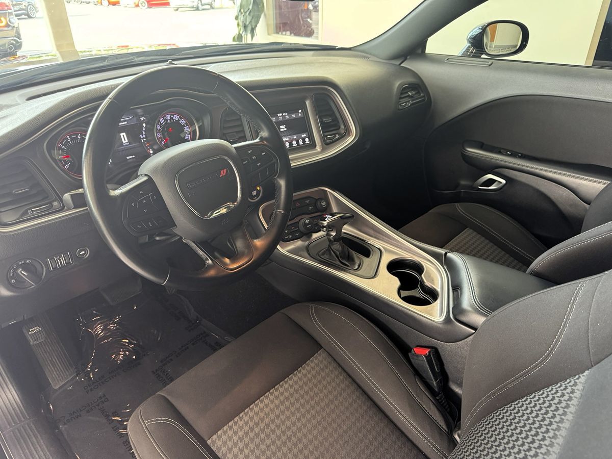 2021 Dodge Challenger SXT photo 16