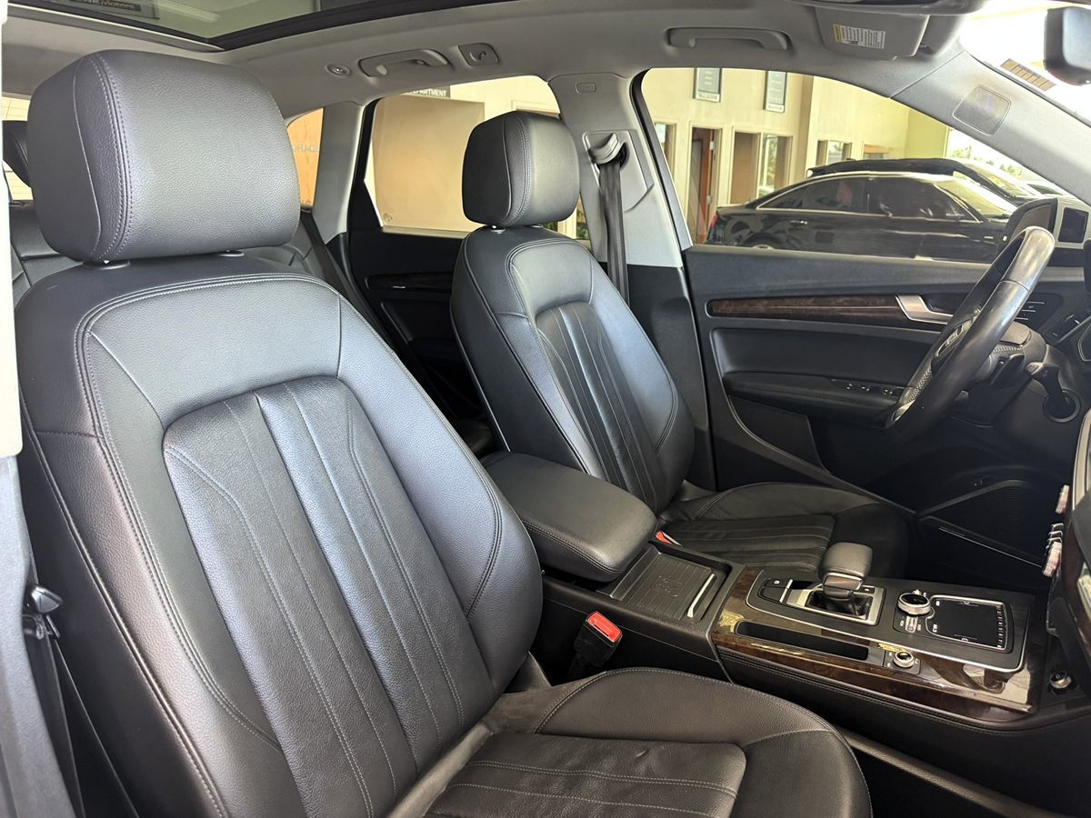2019 Audi Q5 Premium Plus photo 16