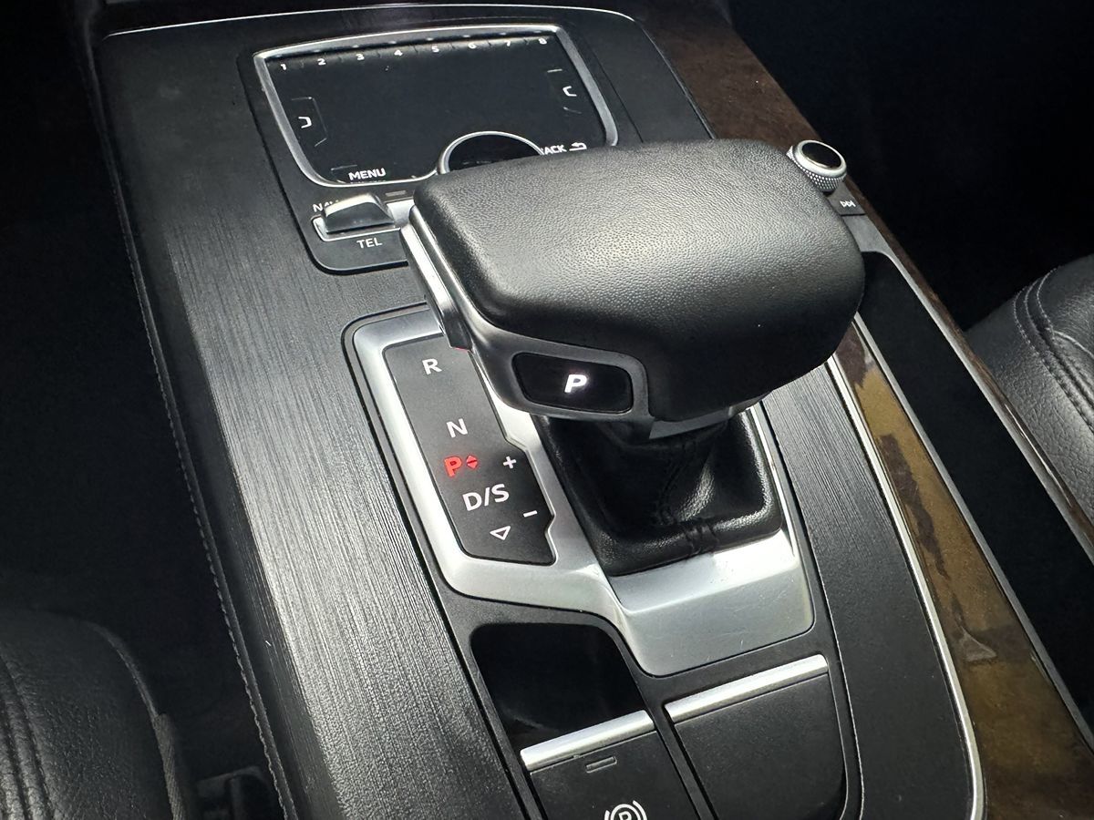 2019 Audi Q5 Premium Plus photo 28