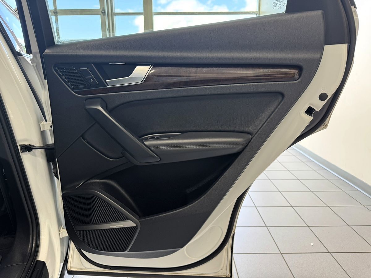 2019 Audi Q5 Premium Plus photo 40