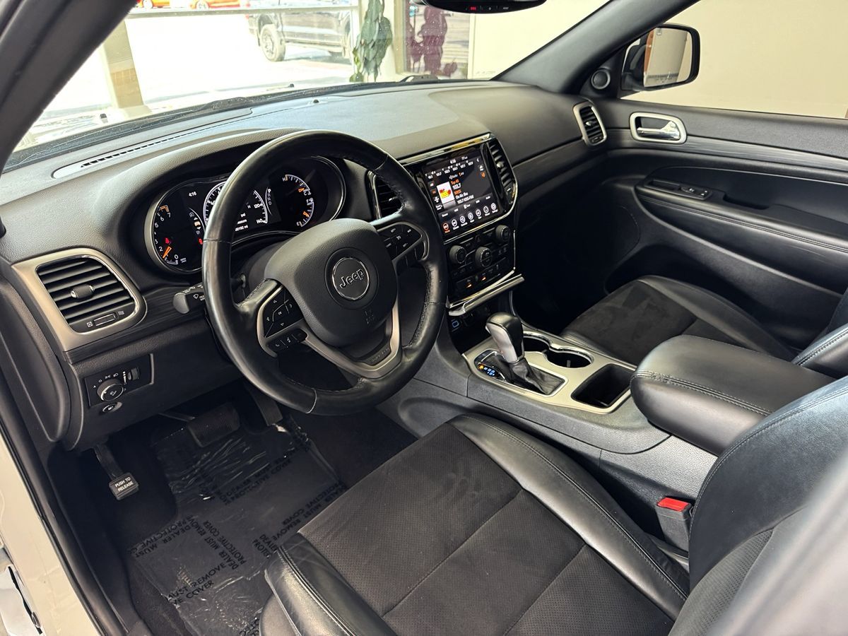 2020 Jeep Grand Cherokee Altitude photo 10