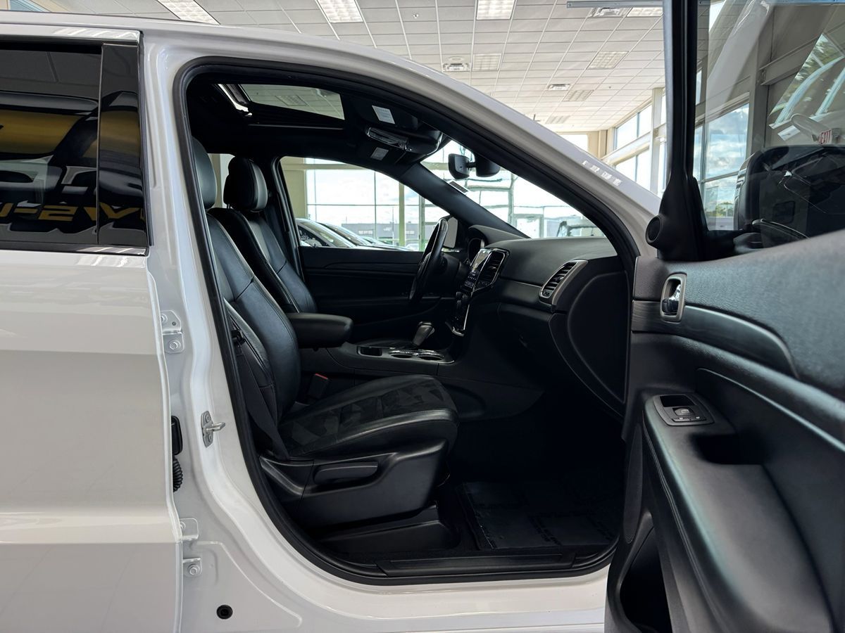 2020 Jeep Grand Cherokee Altitude photo 14