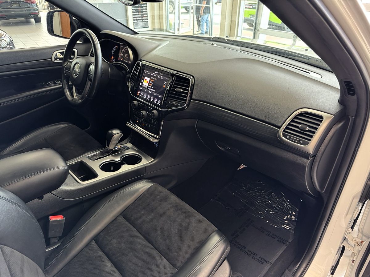 2020 Jeep Grand Cherokee Altitude photo 15