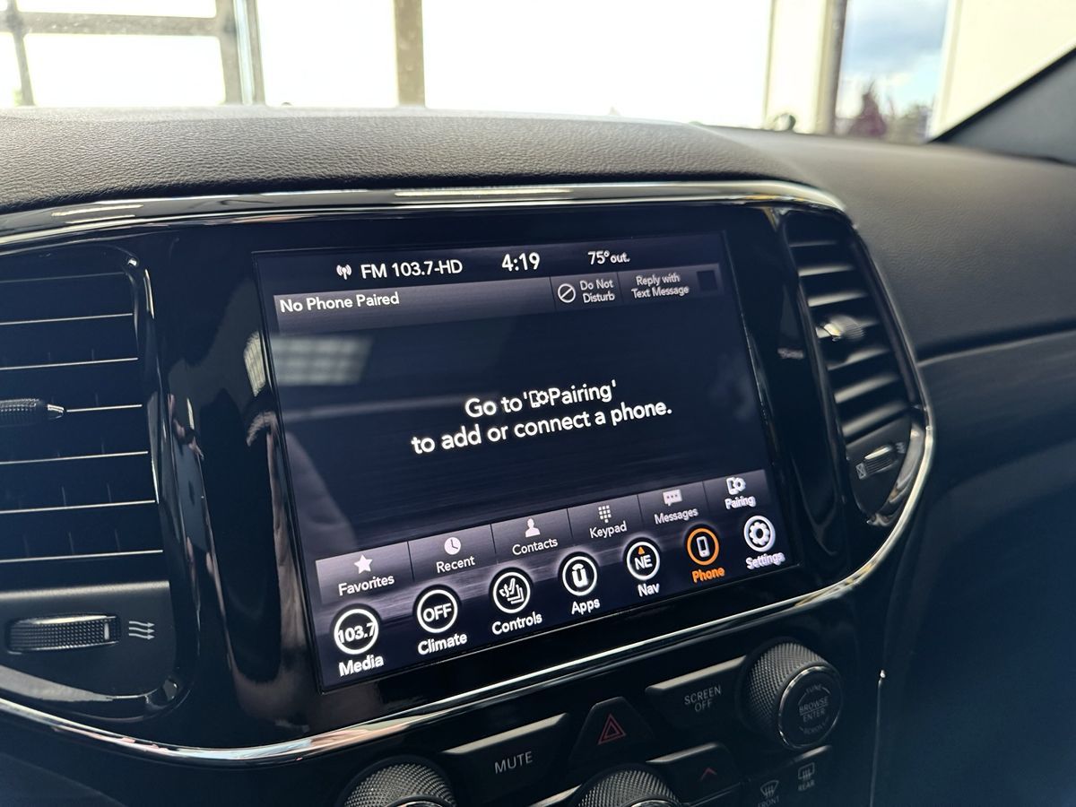 2020 Jeep Grand Cherokee Altitude photo 20