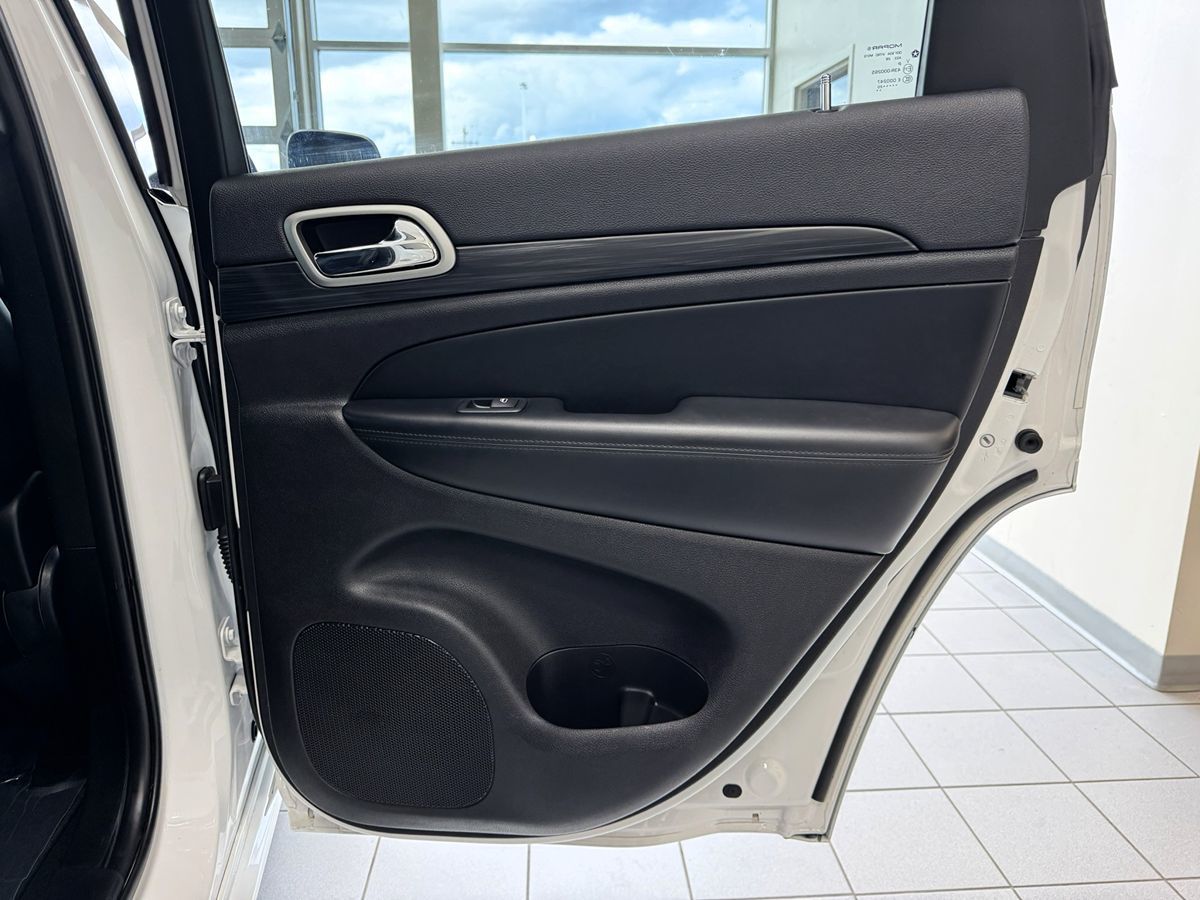 2020 Jeep Grand Cherokee Altitude photo 42