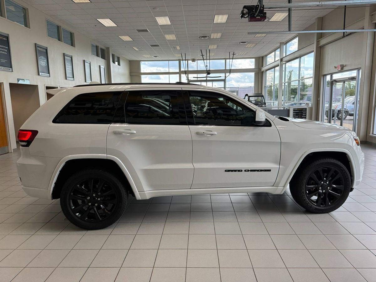 2020 Jeep Grand Cherokee Altitude photo 56