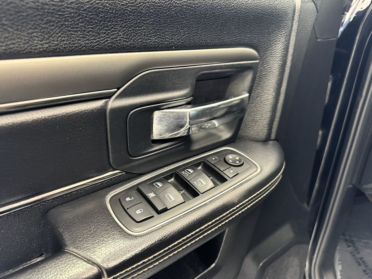 2014 Ram 1500 Sport photo 7