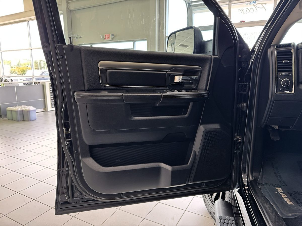 2014 Ram 1500 Sport photo 6