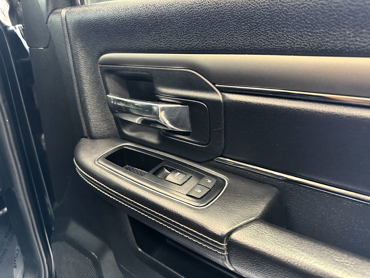 2014 Ram 1500 Sport photo 12