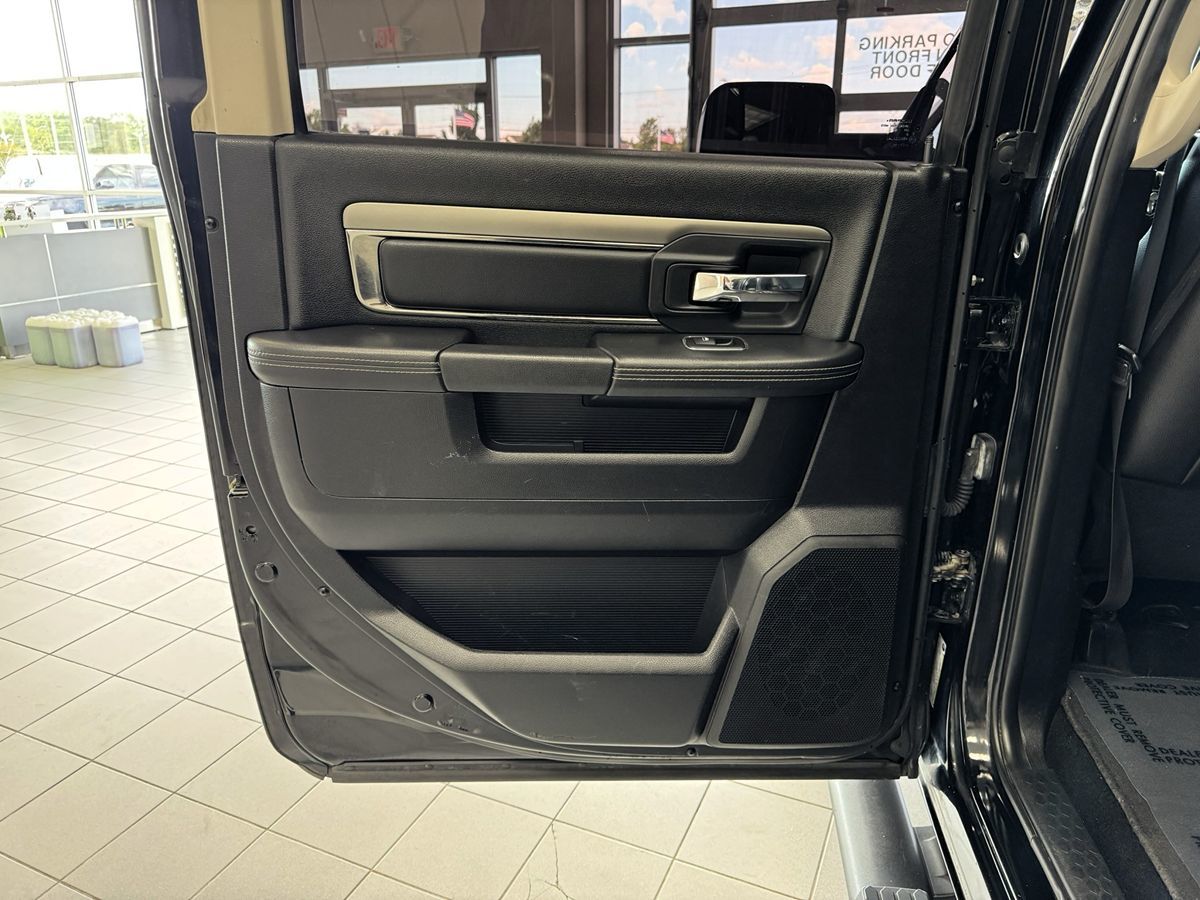 2014 Ram 1500 Sport photo 36