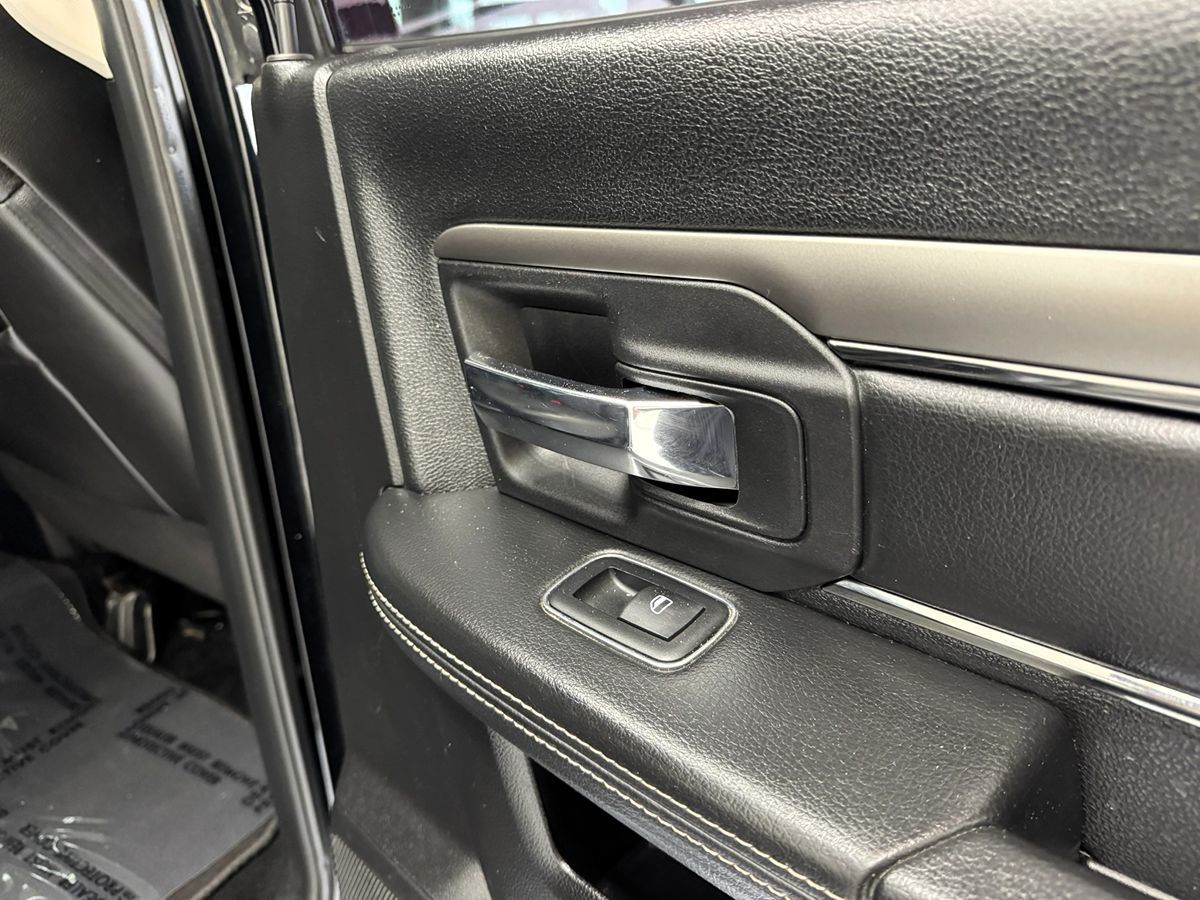 2014 Ram 1500 Sport photo 42