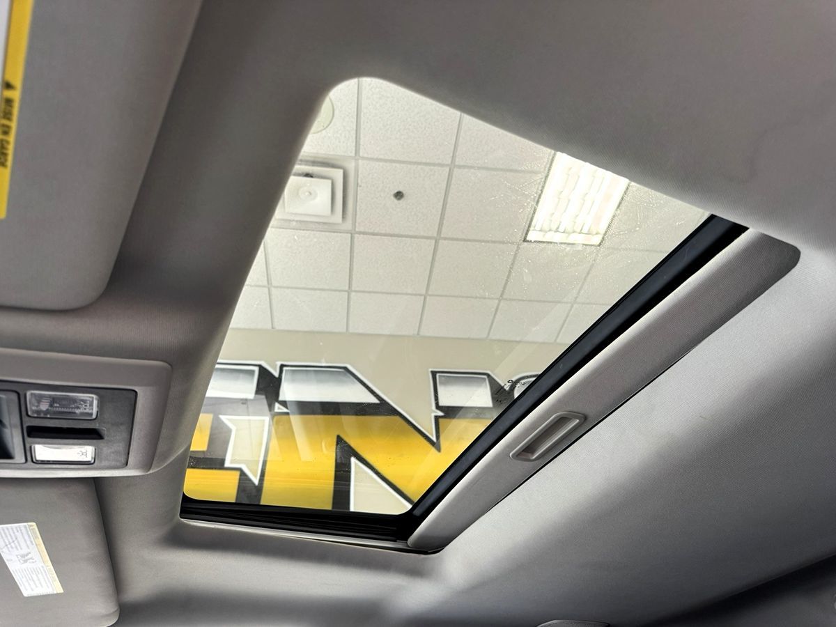 2014 Ram 1500 Sport photo 34