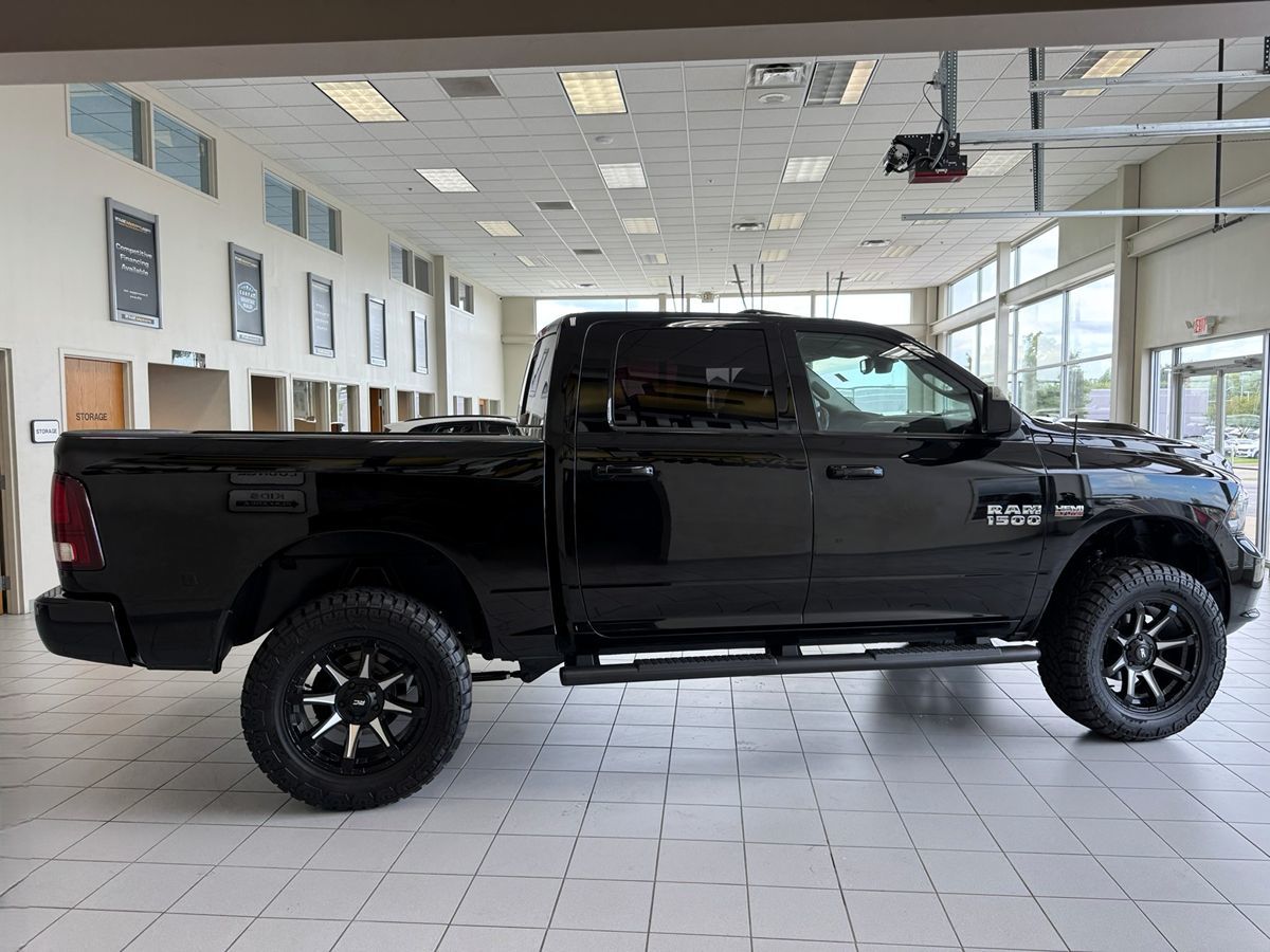 2014 Ram 1500 Sport photo 3