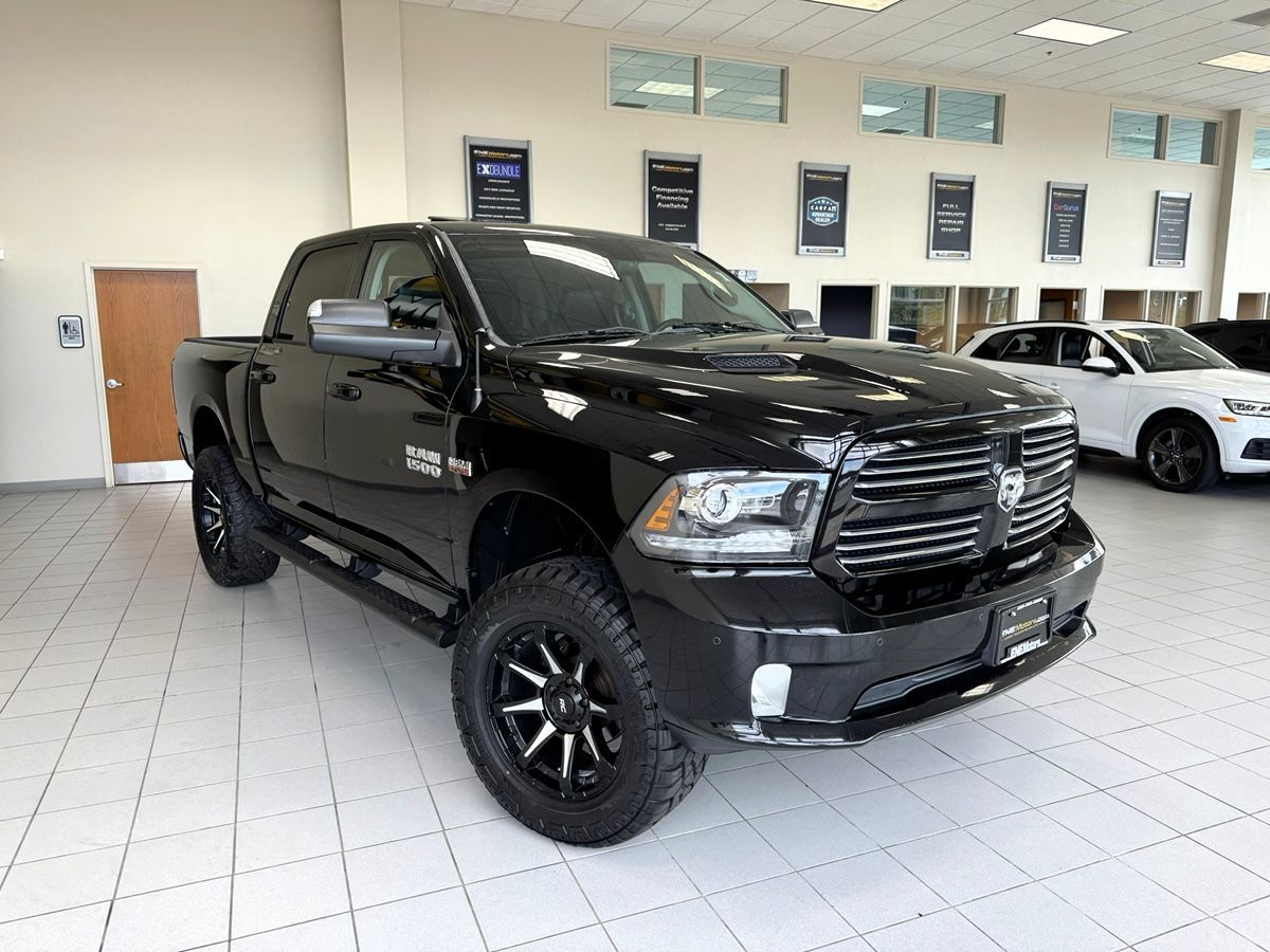 2014 Ram 1500 Sport photo 4