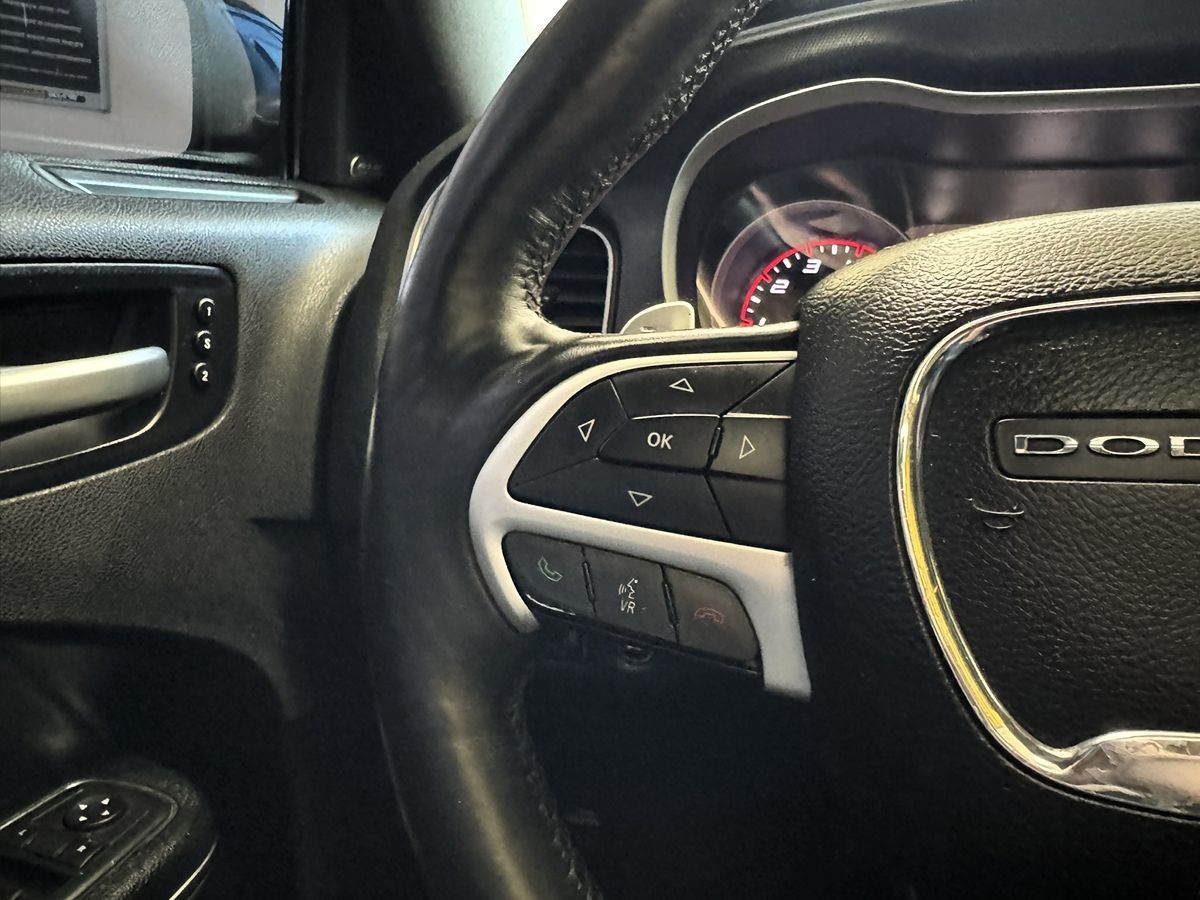 2015 Dodge Charger R/T photo 40