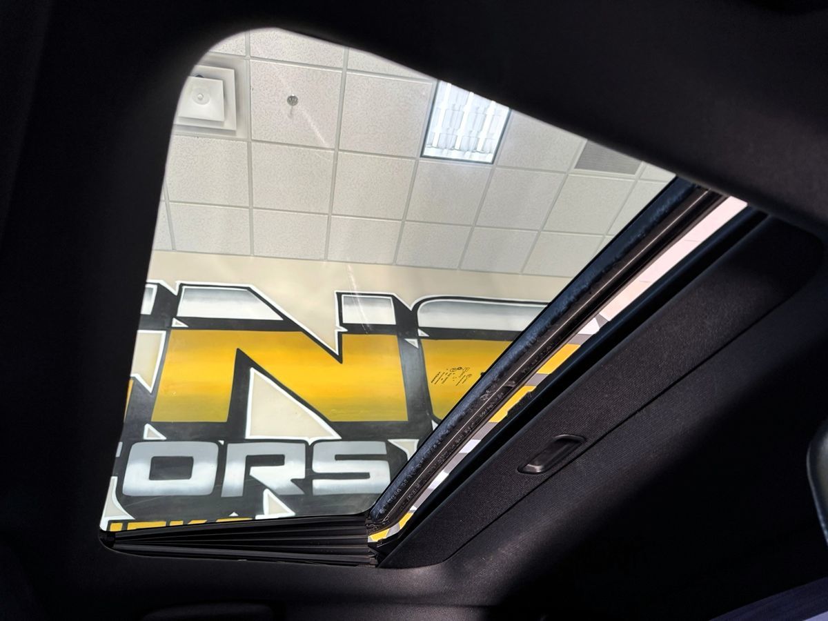 2015 Dodge Charger R/T photo 42