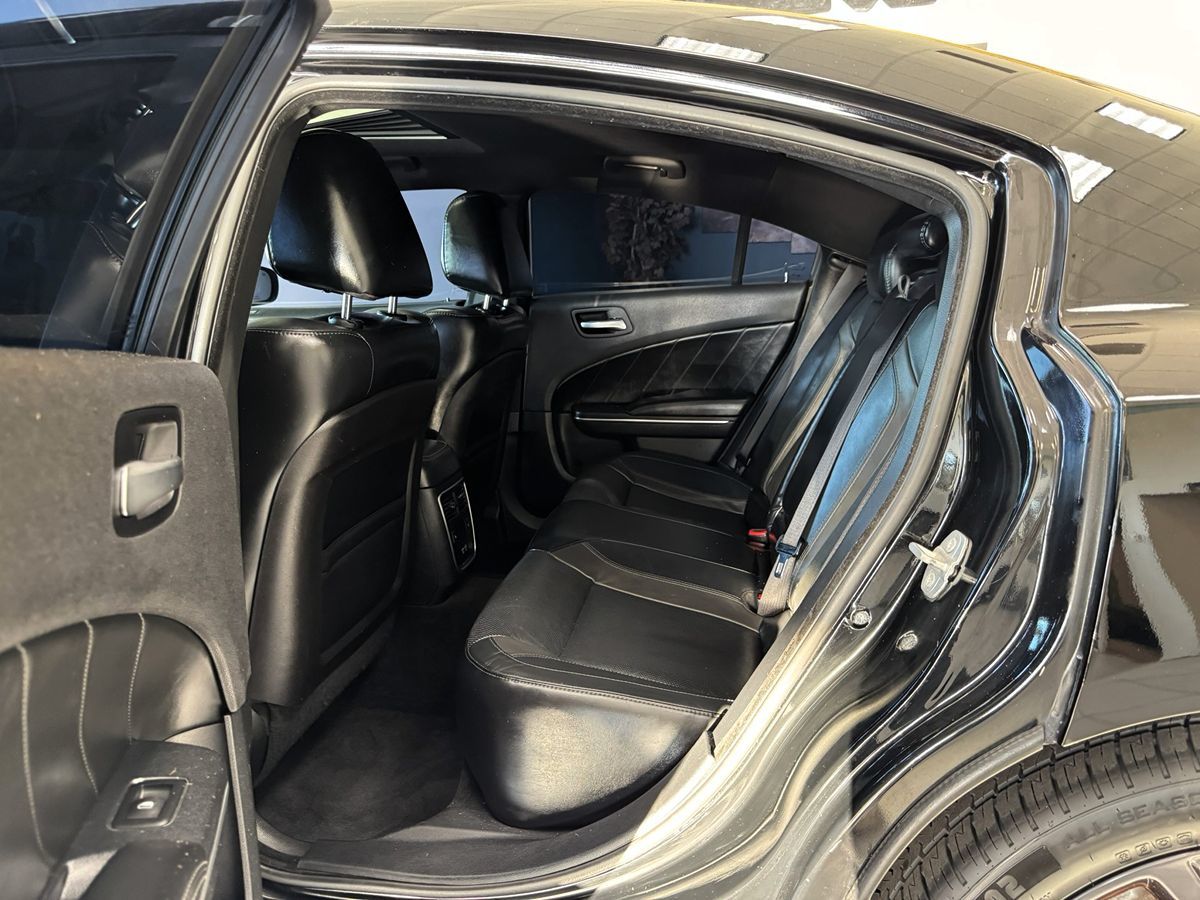 2015 Dodge Charger R/T photo 47
