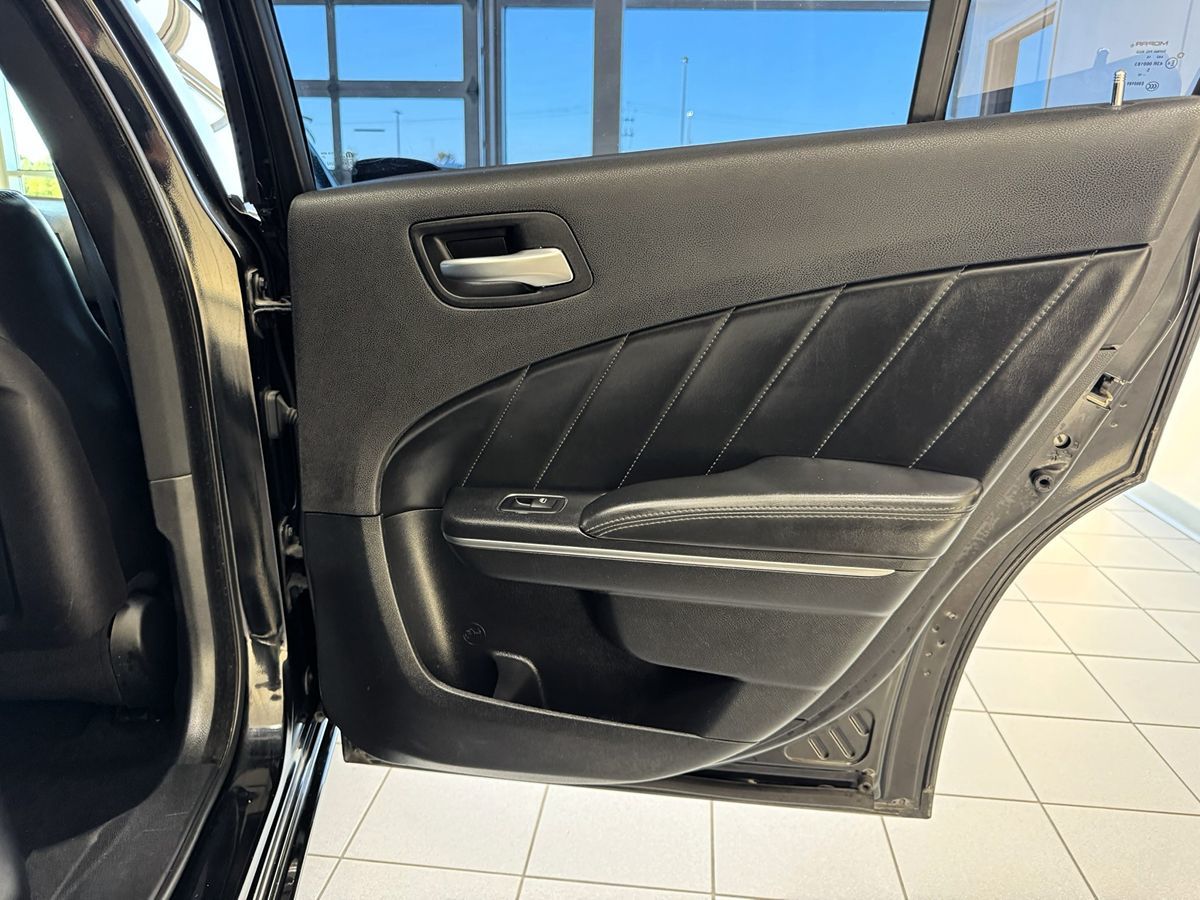 2015 Dodge Charger R/T photo 50