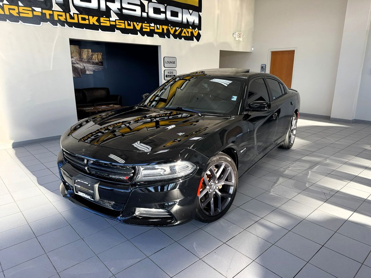 2015 Dodge Charger R/T photo 4