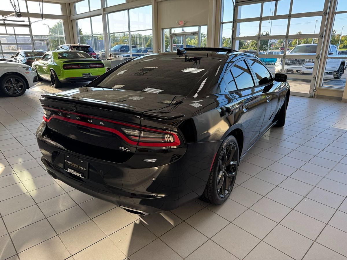 2015 Dodge Charger R/T photo 10