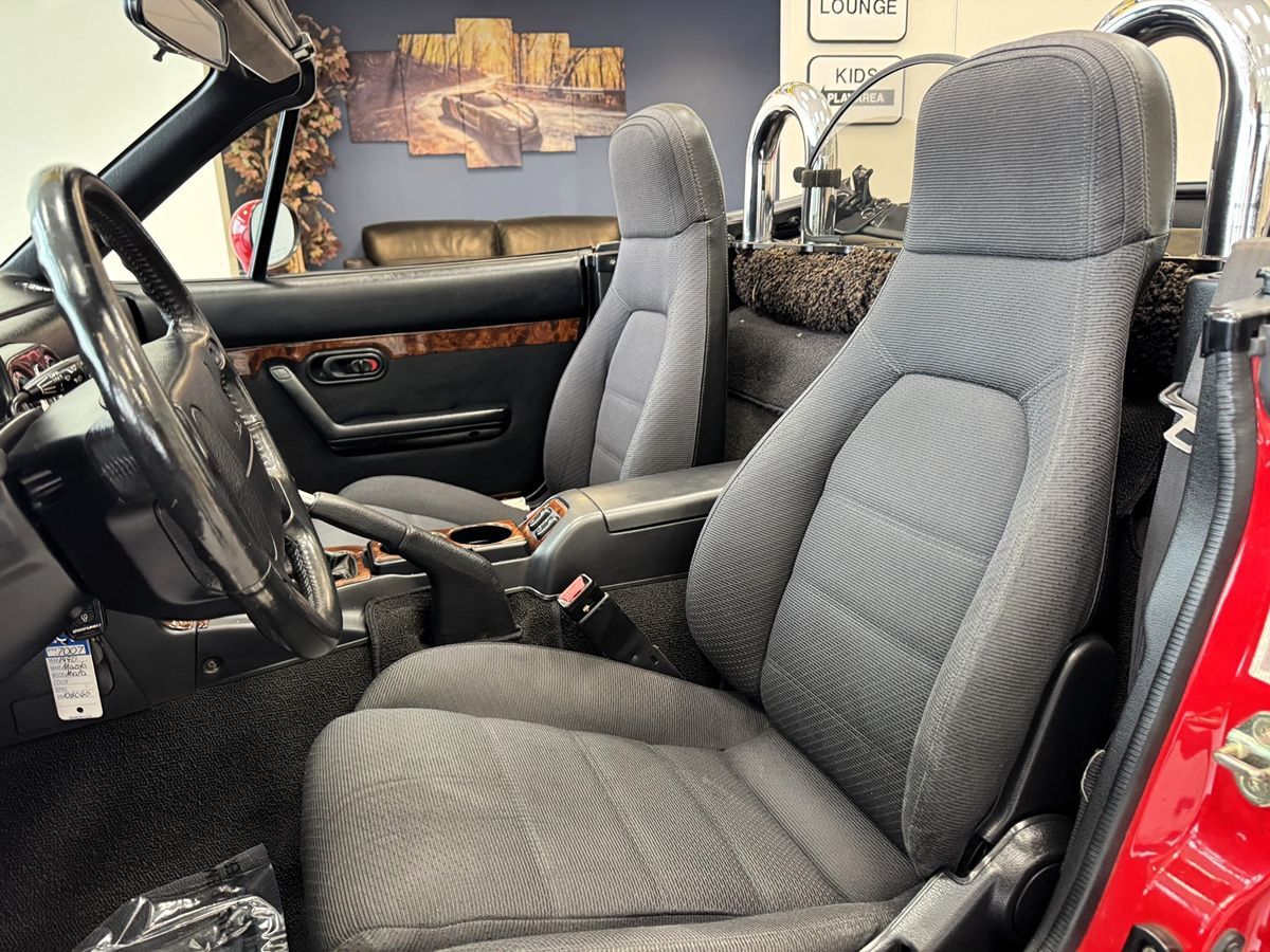 1990 Mazda MX-5 Miata Miata photo 16