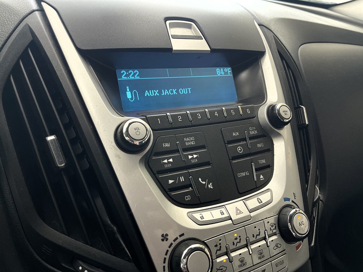 2014 Chevrolet Equinox LS photo 23