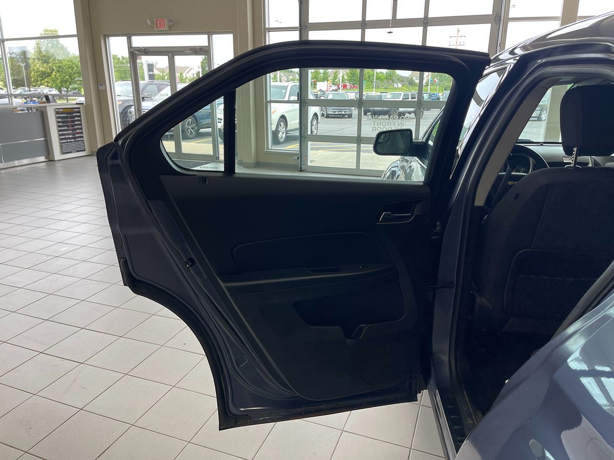 2014 Chevrolet Equinox LS photo 27