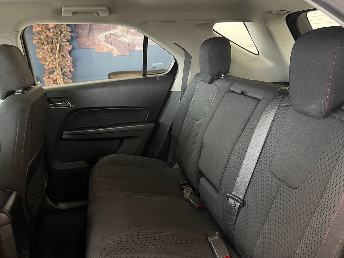 2014 Chevrolet Equinox LS photo 29