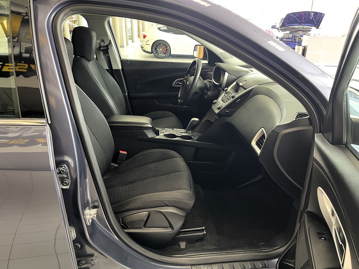 2014 Chevrolet Equinox LS photo 12