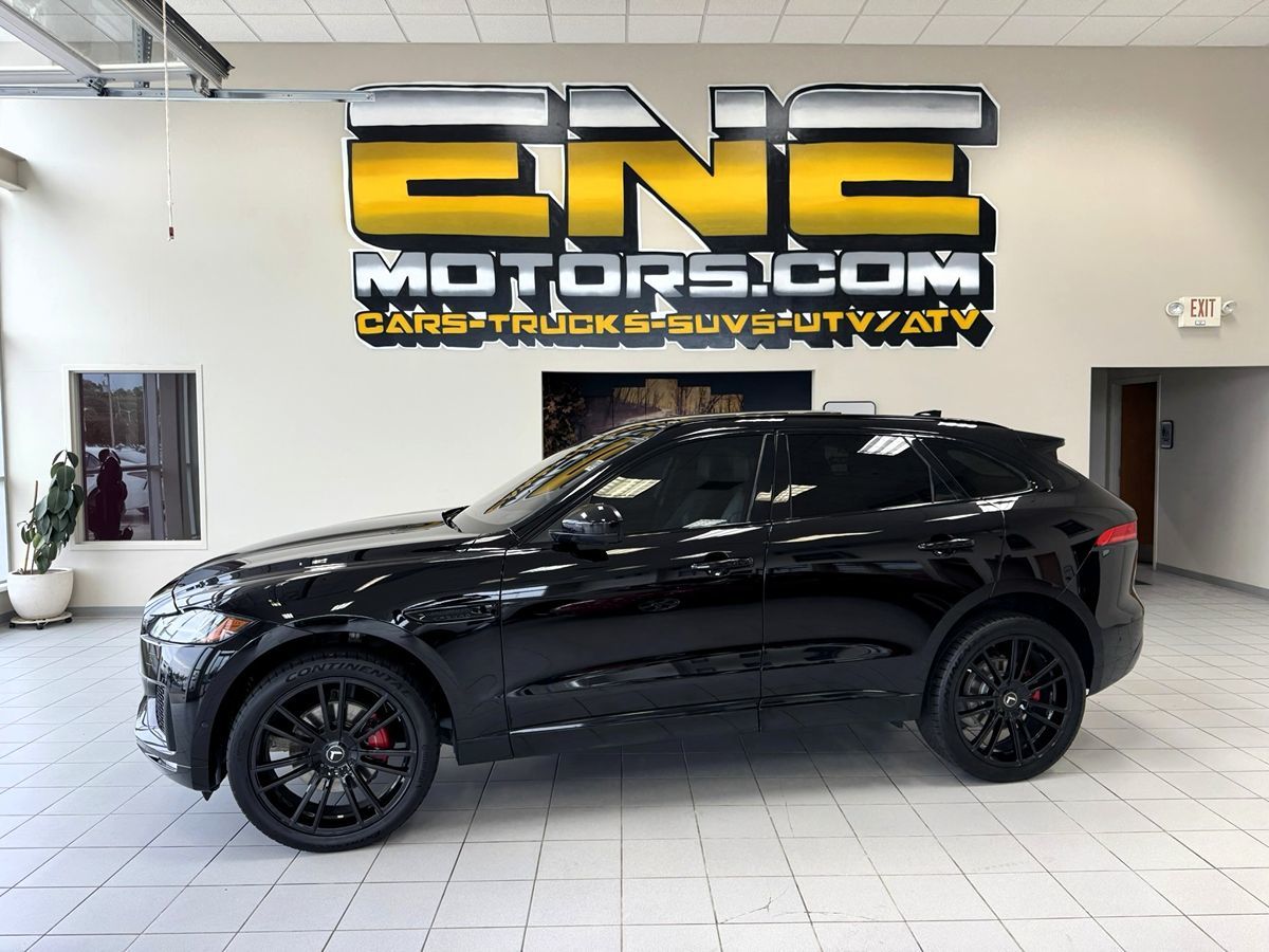 2019 Jaguar F-PACE S photo 4