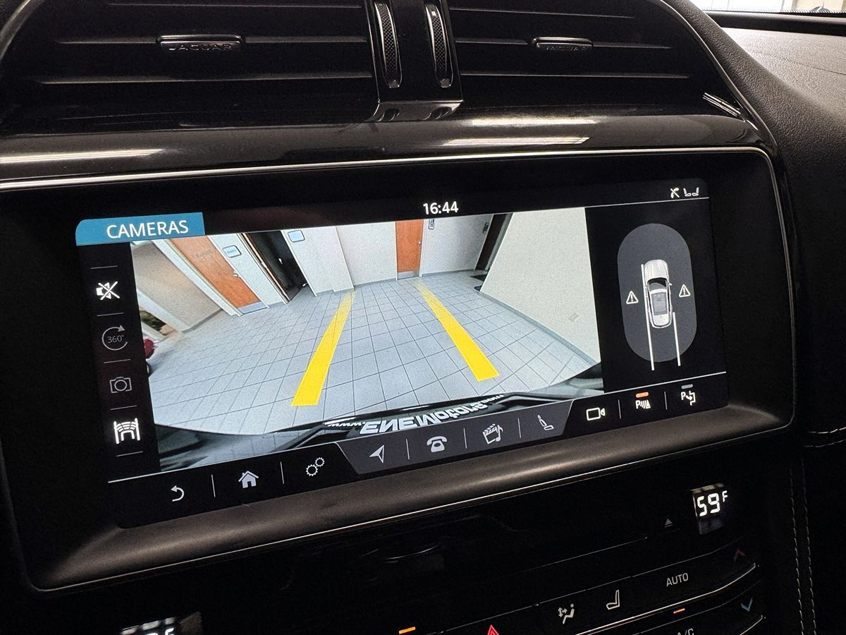 2019 Jaguar F-PACE S photo 24