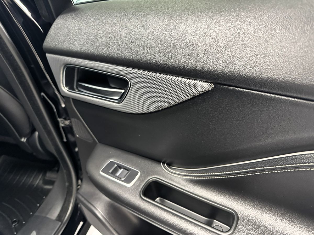 2019 Jaguar F-PACE S photo 43
