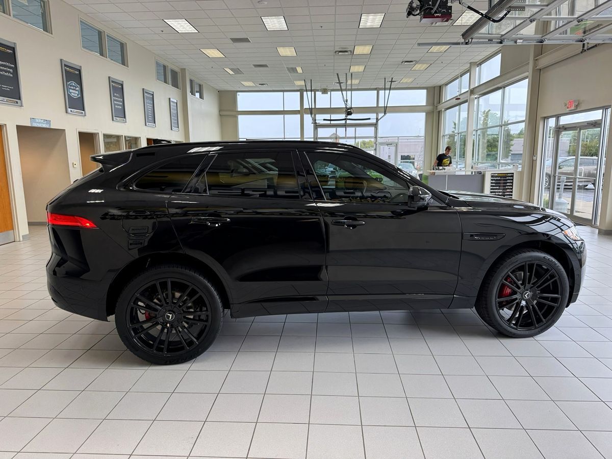 2019 Jaguar F-PACE S photo 56