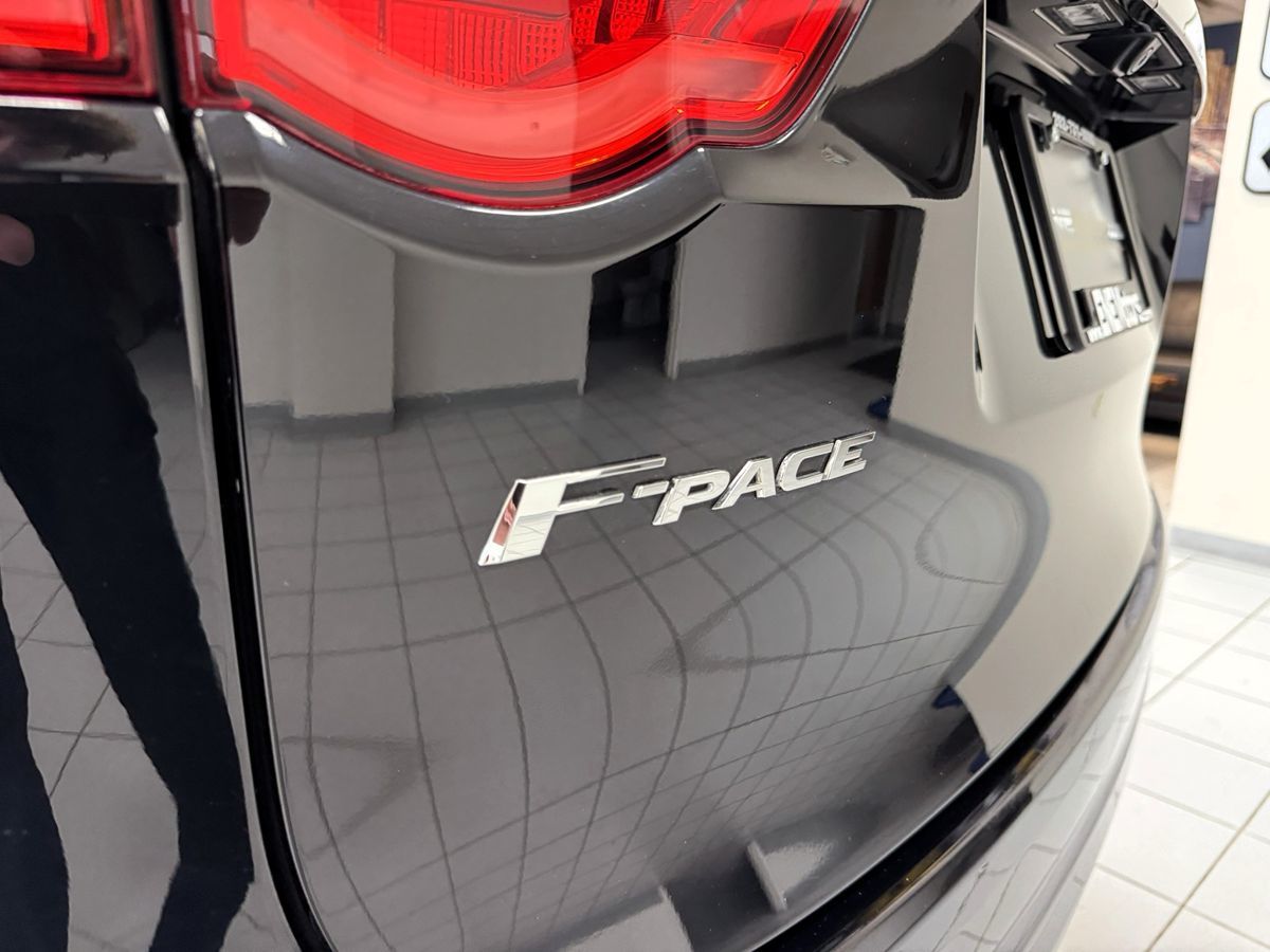 2019 Jaguar F-PACE S photo 58
